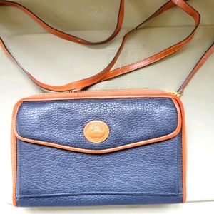 Vintage Dooney and Bourke Crossbody purse